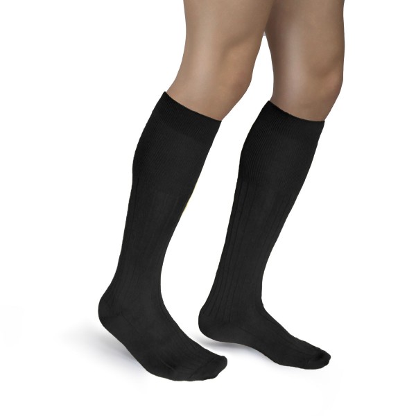 LANGE SOCKEN AUS MIKROFASER